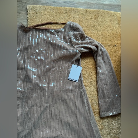 🦃NWT Reformation Sereia Sequin Long Sleeve Champagne Sequin Minidress - Picture 9 of 12